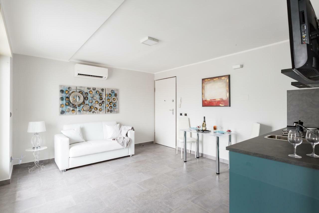 Penthouse 41 In Trastevere With Big Terrace Rome Bagian luar foto